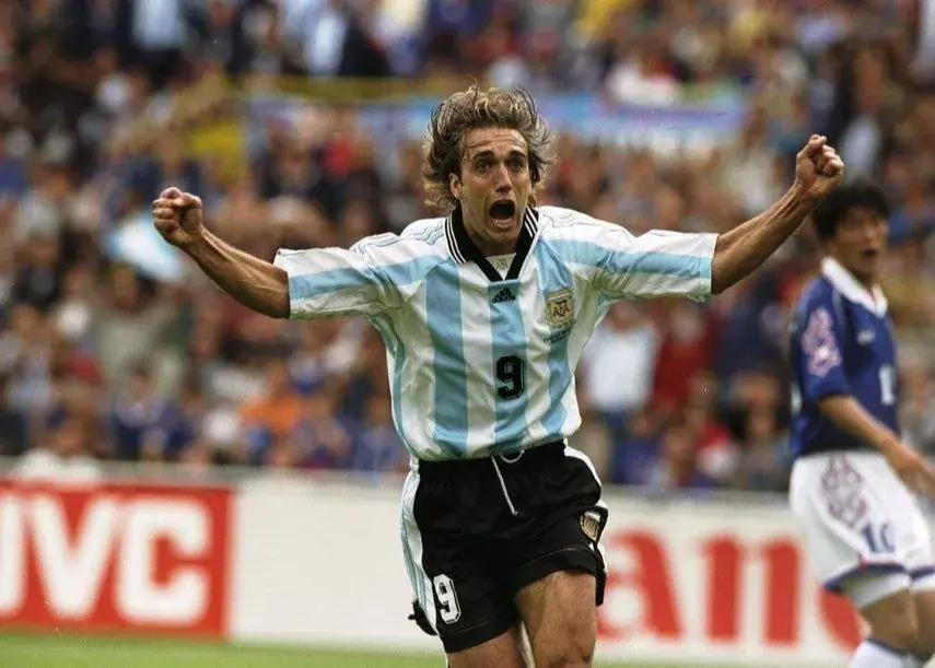 چرا لقب‌های عجیب بازیکنان فوتبال، بیش از نام واقعی‌شان محبوب شده‌اند؟