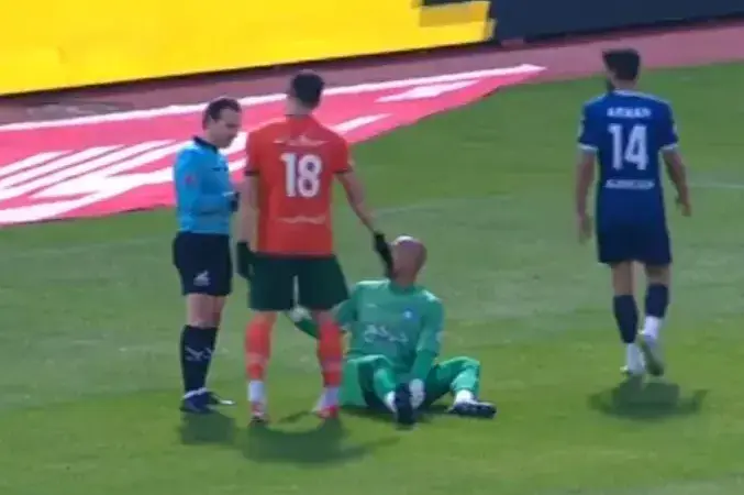 شوک در دربی کرمان؛ بازی بدون VAR برگزار شد و جنجال به پا کرد!