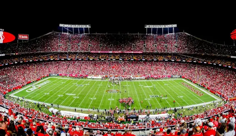 جدول کامل پخش زنده بازی‌های حساس سه‌شنبه 25 آذر