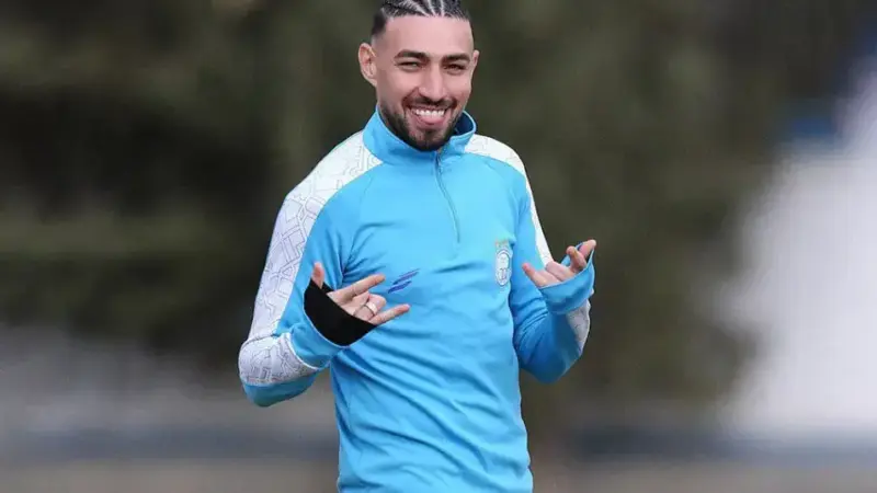 منیر از آرایشگاه مستقیم در تمرین استقلال