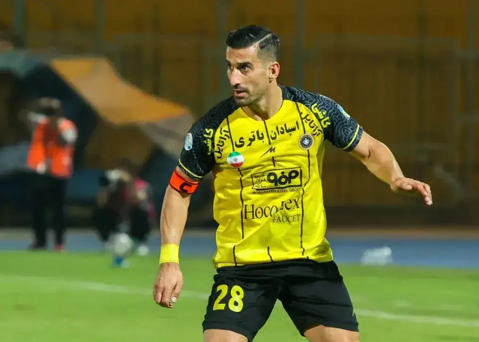 حاج‌صفی از قدرت بی‌رقیب آریا یوسفی در دفاع راست ایران رونمایی کرد!