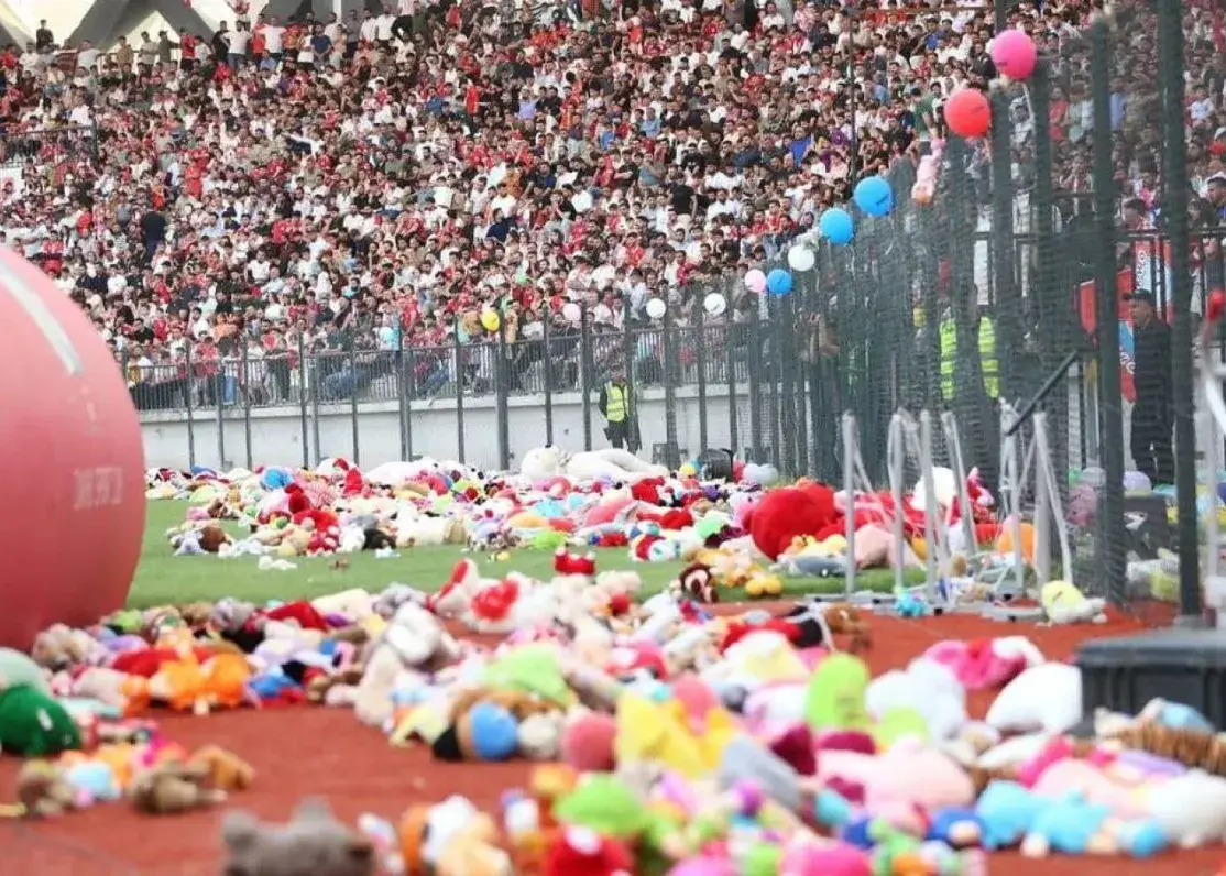 حرکتی انسانی و تحسین‌برانگیز؛ هواداران زاخو بهترین دنیا شدند!