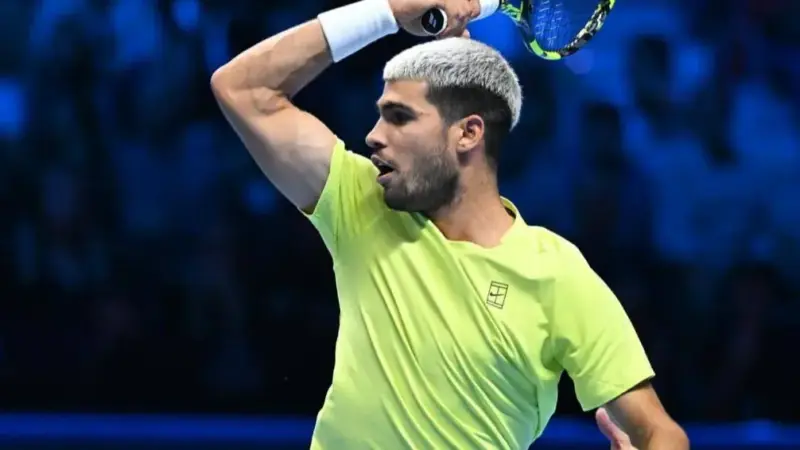 شماره یک تنیس جهان دست به آچار شد!