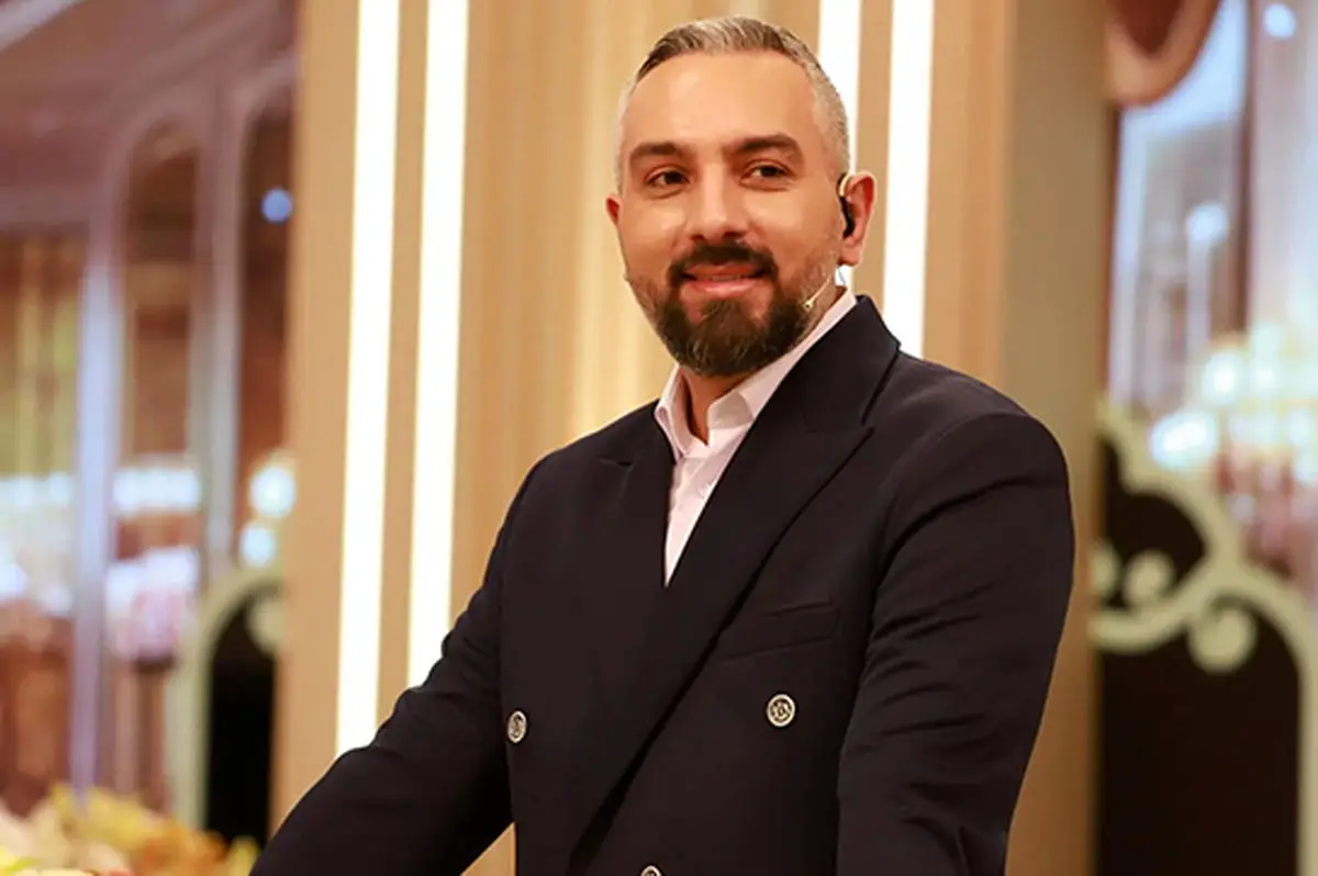 مجید یحیایی در لباس معنویت؛ عکس تازه مجری محبوب در مکان مقدس که همه را شگفت‌زده کرد!