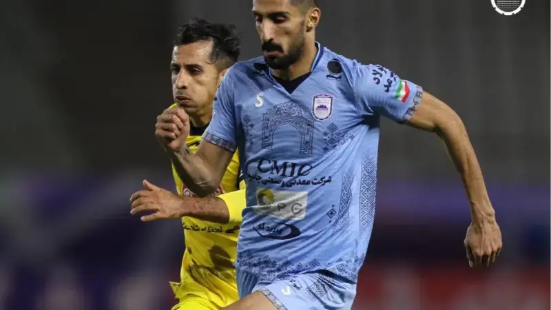 تعویض طلایی چادرملو در شیراز؛ پیروزی تاریخی با امضای سعید اخباری