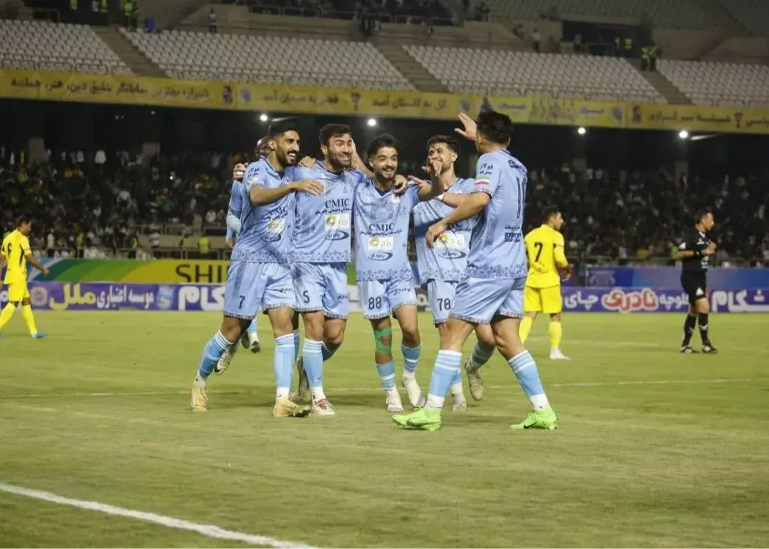 پرواز بلند سیروس صادقیان؛ نخستین گل تاریخی در چادرملو اردکان