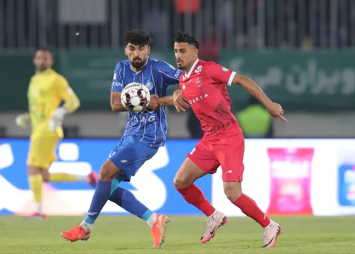 سامان فلاح؛ مدافع بی‌نقص استقلال در چالش سخت دربی مقابل علیپور!