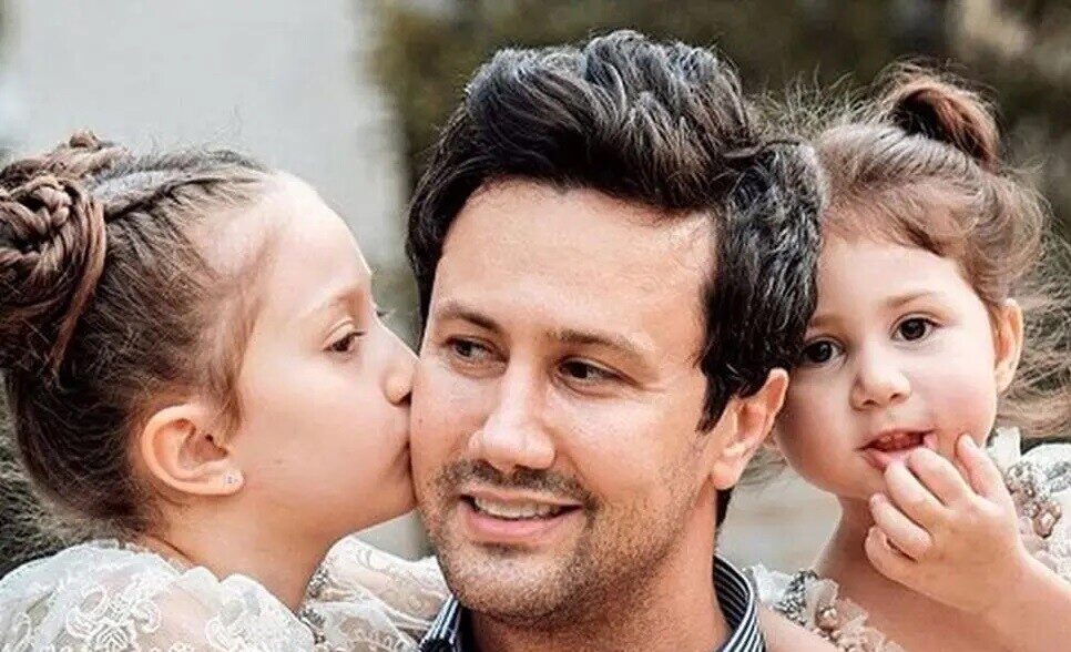 قاب امروز | مدرسه دختر‌های شاهرخ استخری در بلژیک، عروسی خواهر پوریا پورسرخ و گلوریا هاردی در جمع خانواده شوهر