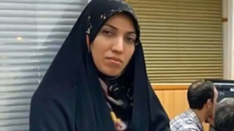 واکنش جنجالی آمنه‌سادات ذبیح‌پور؛ دستور بازداشت روزنامه‌نگاران در ویدئویی جنجالی!