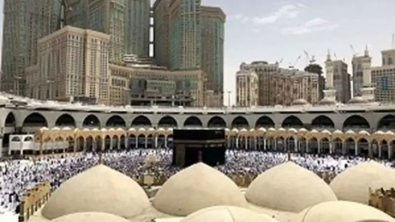 ویدیوی تکان‌دهنده از پرش مرگبار در مسجدالحرام +18 منتشر شد