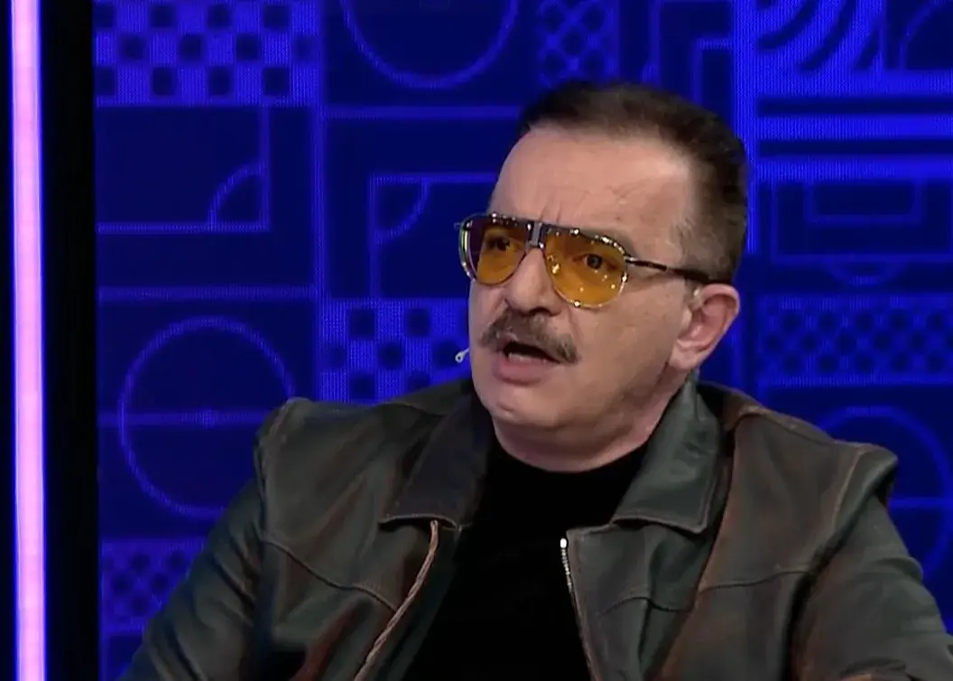 زنوزی با تعصب ویژه درباره ایران و تمجید غافلگیرکننده از منصوریان در برنامه شب‌های فوتبالی