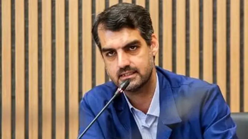 حمله تند رسانه‌های اصولگرا به نماینده قم به خاطر انتشار پیام‌های عجیب درباره آینده و جنگ!