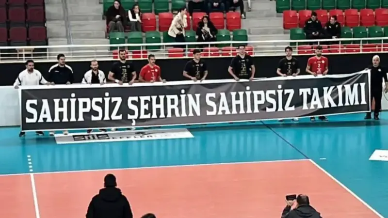 انصراف ناگهانی تیم والیبال ترک با لژیونرهای ایرانی؛ باشگاهی که خود را «بدبخت و بدون صاحب» خواند!