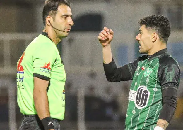 شکایت رسمی خیبر از داور بازی با استقلال؛ تصمیمات جنجالی که نتیجه را تغییر داد!