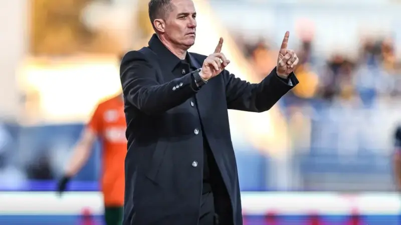 اوسمار ویرا روی سکوها؛ پرسپولیس چگونه از شکست گریخت؟