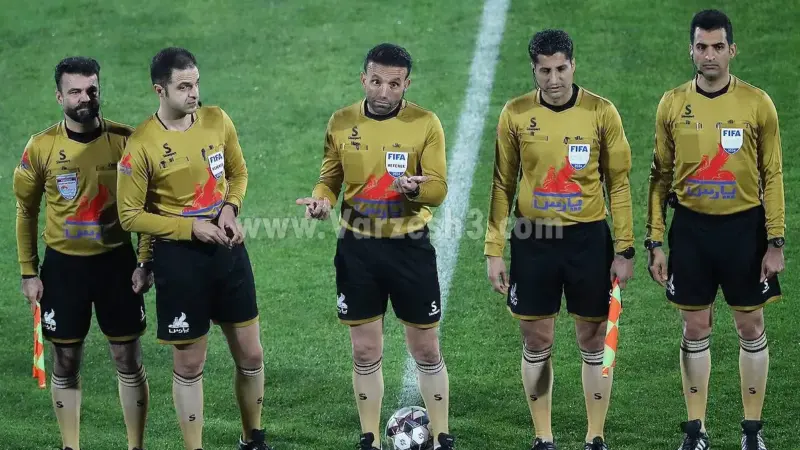 وحید کاظمی چگونه برای دومین قضاوت دربی ۱۰۶ آماده می‌شود؟ واکنش‌ها و چالش‌ها پیش از شهرآورد حساس استقلال و پرسپولیس