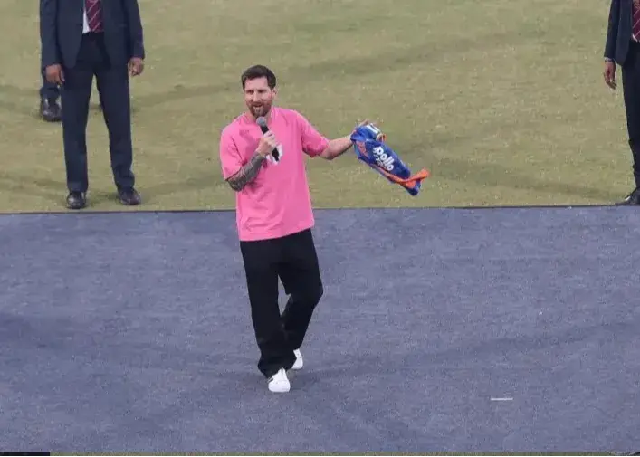 هزینه نجومی برای یک عکس با مسی در هند؛ هواداران شوکه شدند!