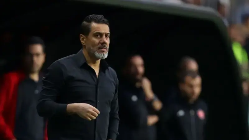 بیوگرافی، حواشی افشین پیروانی و همسر زیبایش / طلاق آفساید زندگی مشترک