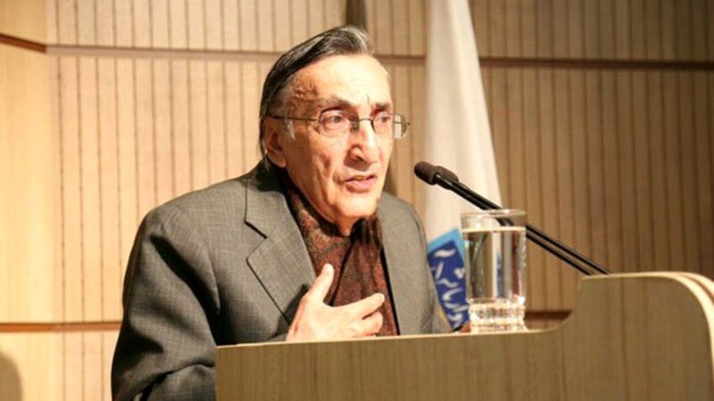 کامران فانی، چهره ماندگار کتابداری، پس از سال‌ها مبارزه با بیماری دار فانی را وداع گفت