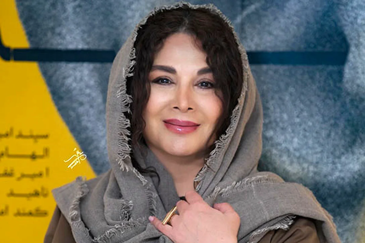 شهره سلطانی با استایلی خیره‌کننده در مراسم رونمایی کتاب؛ راز جوانی بی‌پایانش چیست؟