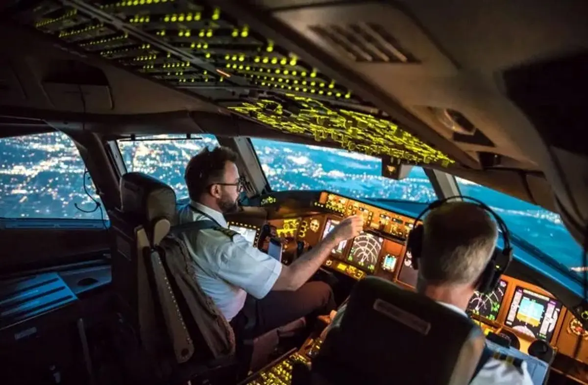 وقتی خلبان در پرواز می‌میرد؛ سرنوشت مسافران چگونه رقم می‌خورد؟