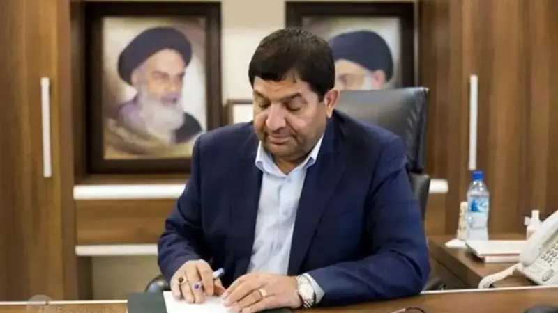 واکنش تند مخبر به توهین به شهید رئیسی در حضور پزشکیان؛ هشدار به احترام به حرمت‌ها