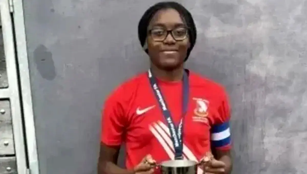 وداع دردناک فوتبال انگلستان با ستاره ۱۹ ساله که سرطان چشم را شکست نداد