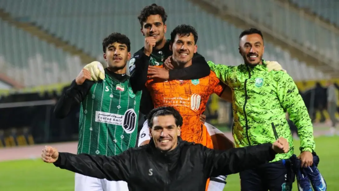 مهار پنالتی سرنوشت‌ساز پورحمیدی مقابل سپاهان؛ خیبر خرم‌آباد به یک‌چهارم نهایی رسید!