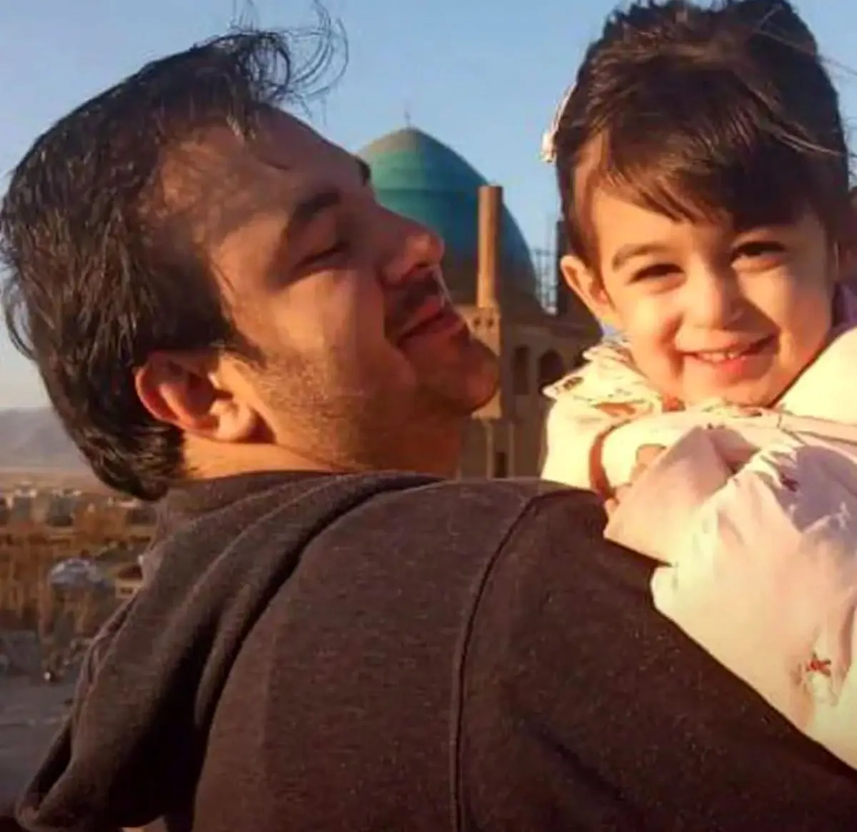 محمدرضا احمدی مجری محبوب شبکه یک در غم از دست دادن فرزندش سوگوار شد