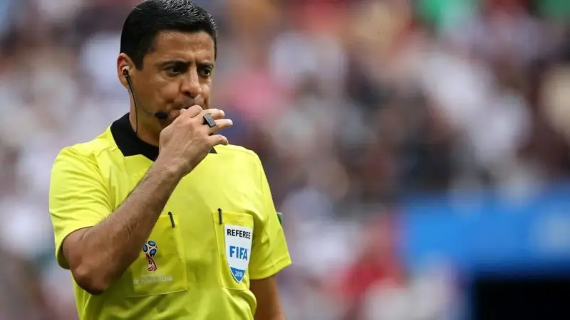 کلمنت تورپن؛ داور فرانسوی که تاج بهترین داور جهان را در ۲۰۲۵ به سر گذاشت!