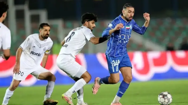 علیرضا فغانی پنالتی استقلال را رد کرد؛ حقیقت پشت صحنه جنجالی دیدار با ملوان؟