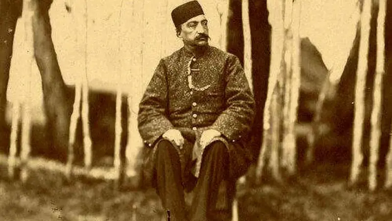 ناگفته‌های ناصرالدین‌شاه از دیدار با میرزا حسن شیرازی در کربلا؛ لحظه‌ای که دعا به گوشش رسید!