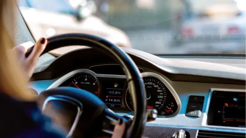 راز پشت فرمان خودروها؛ چرا فرمان وسط نیست؟