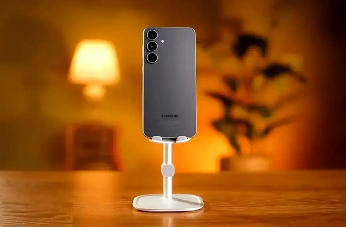 شوک بزرگ سامسونگ: گلکسی S25 FE با دوربینی ضعیف‌تر از آیفون‌های قدیمی شکست خورد!