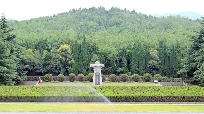 چرا آرامگاه ۲۲۰۰ ساله نخستین امپراتور چین هنوز مهر و موم است؟ رازهای رودهای جیوه فاش می‌شود!