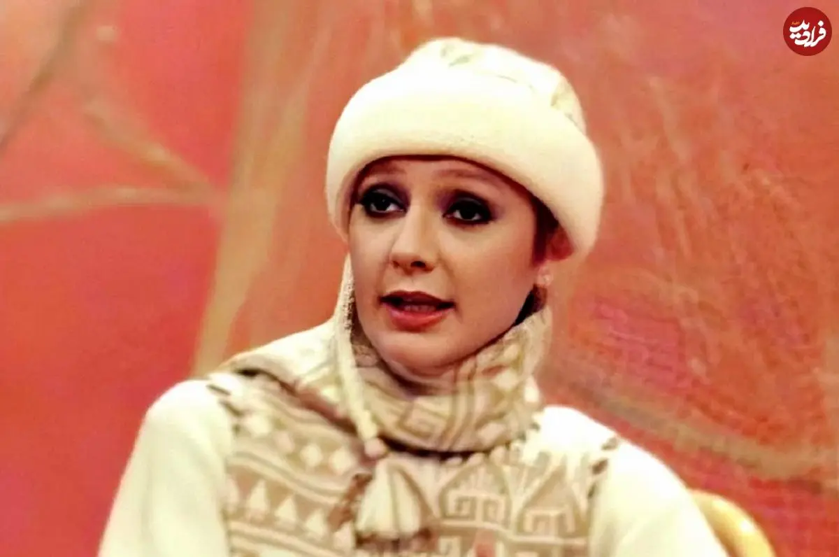 لحظه‌ای که گوگوش در مراسم خاکسپاری مهستی اشک ریخت؛ سفر به سال 86