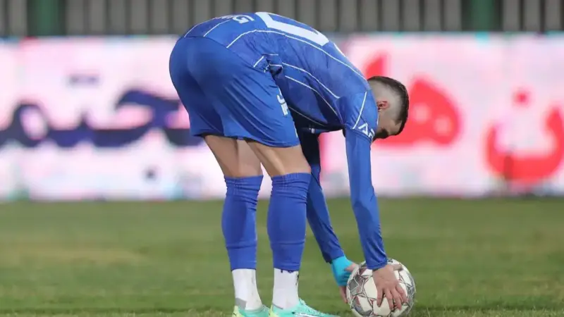 عجله عجیب آسانی برای ششمین گل استقلال در دقیقه ۲ بازی!