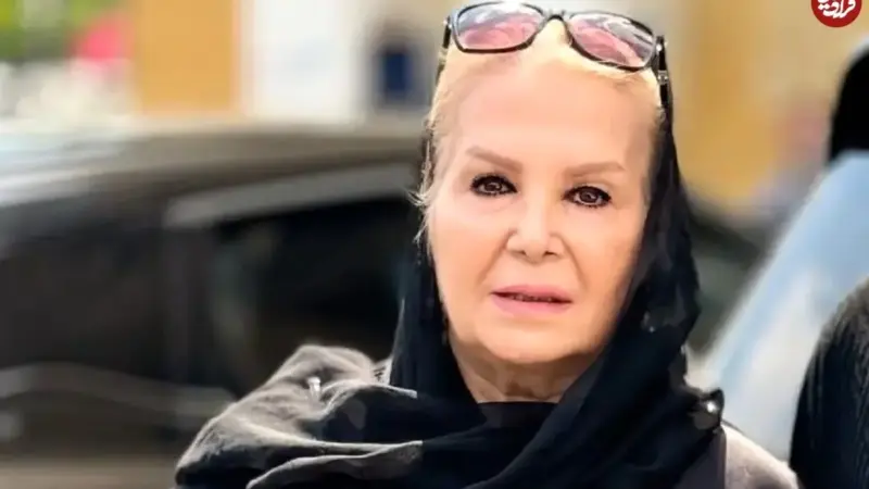 قاب تاریخ| «شورانگیز طباطبایی، حمیده خیرآبادی، ناصر ملک مطیعی و بهمن مفید» در سال 54