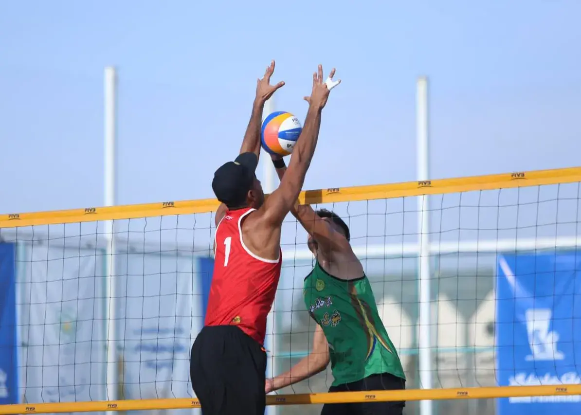 استقلال و شهداب در نیمه نهایی!