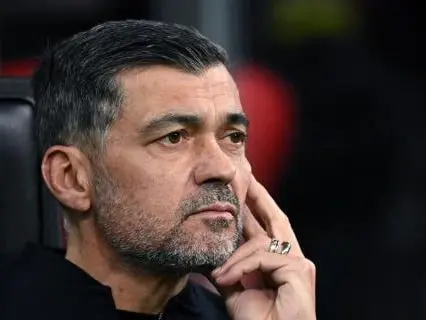 کونسیسائو بعد از قهرمانی میلان، قول عجیبش را عملی کرد؛ سیگار کشیدن در جشن پیروزی!