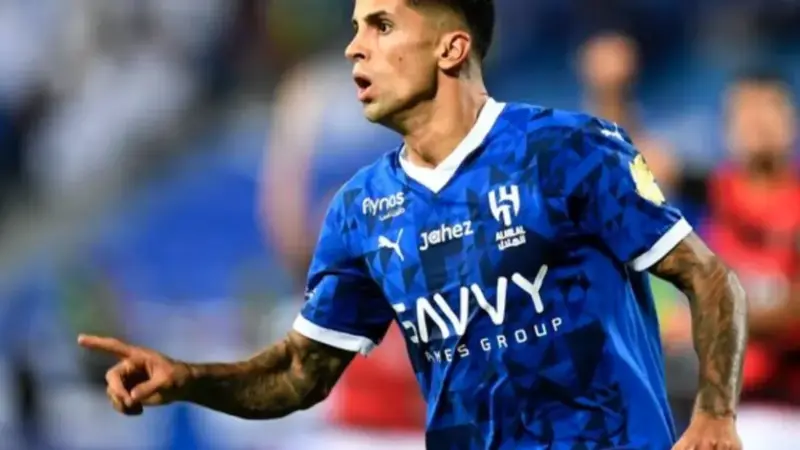 درگیری جنجالی کانسلو در هواپیما؛ ستاره الهلال کنترلش را از دست داد!