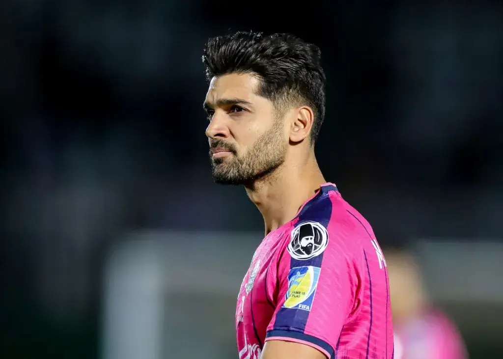 واکنش تند مهدی‌پور به مجری معروف؛ اتهامی که فضای فوتبال را متشنج کرد!