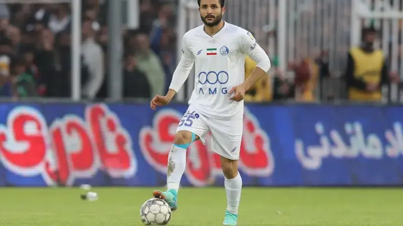 وضعیت نامعلوم مدافع استقلال پس از ضربه سنگین؛ آزمایش‌های پزشکی سرنوشت‌ساز آغاز شد!