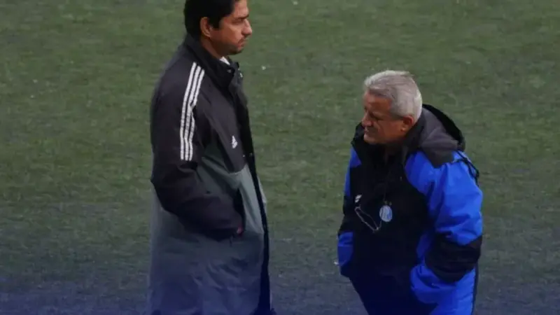 کنایه‌های تند مربی امید استقلال پس از دربی؛ افشای دردهای پنهان فوتبال ایران!