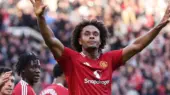 ستاره منچستر یونایتد به‌خاطر رم شورش کرد؛ جنگ برای مهاجم هلندی داغ‌تر شد!