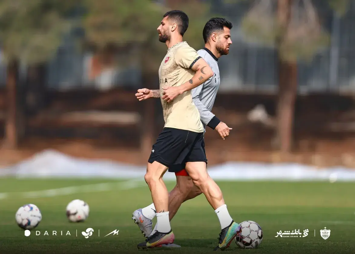 اوسمار ویه‌را خط دفاع پرسپولیس را متحول کرد؛ تصمیمی که سرنوشت تیم را تغییر می‌دهد!