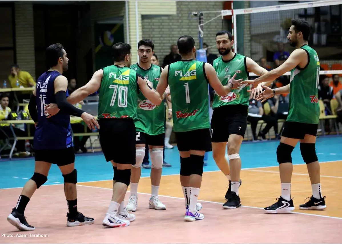 شوک بزرگ در لیگ والیبال ایران؛ یک بازیکن با ۳۲ امتیاز تنها تیم را نجات داد!