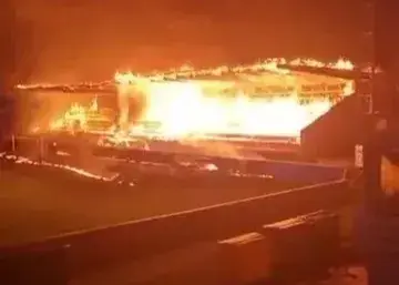 آتش‌سوزی در استادیوم قهرمان سابق لیگ فنلاند پس از سقوط ناامیدکننده!