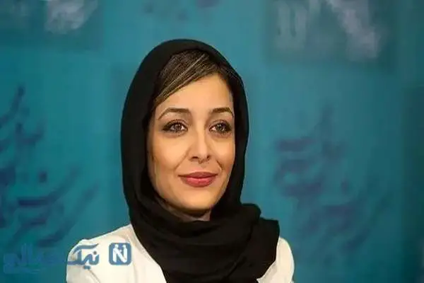 نگاهی بی‌سابقه به دکوراسیون اشرافی و گرم خانه ساره بیات؛ راز جذابیت مبلمان چرمی و هنرهای دست‌ساز