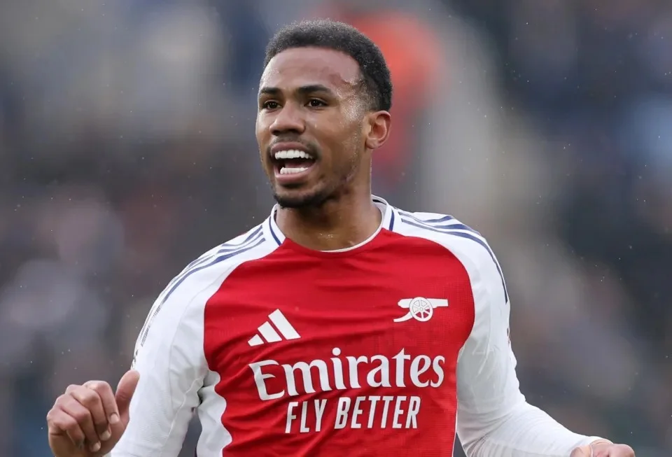 مدافع ۸۰ میلیون پوندی آرسنال درگیر درگیری عجیب در یک بازی دوستانه شد!